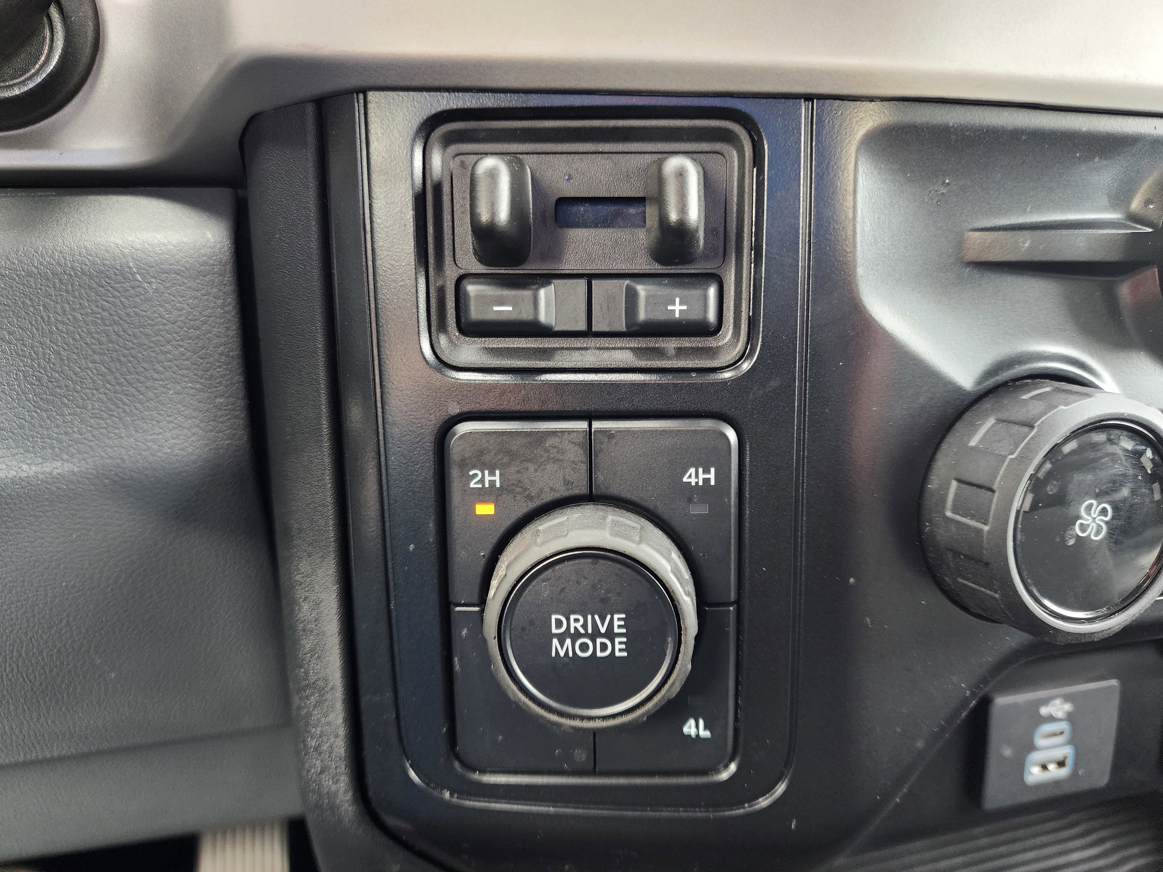 Used 2026 Ford F350 XLT AWD/4WD image 27