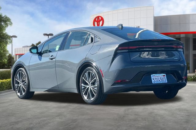Used 2023 Toyota Prius XLE FWD image 6