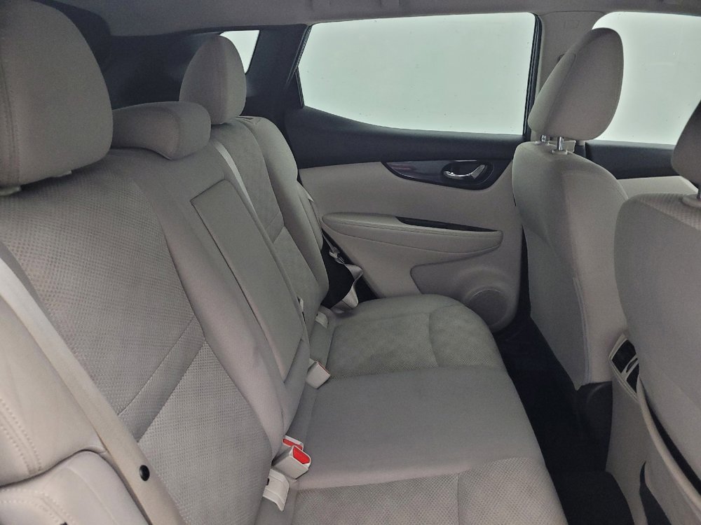 Used 2020 Nissan Rogue Sport SV w/ All-Weather Package FWD image 19