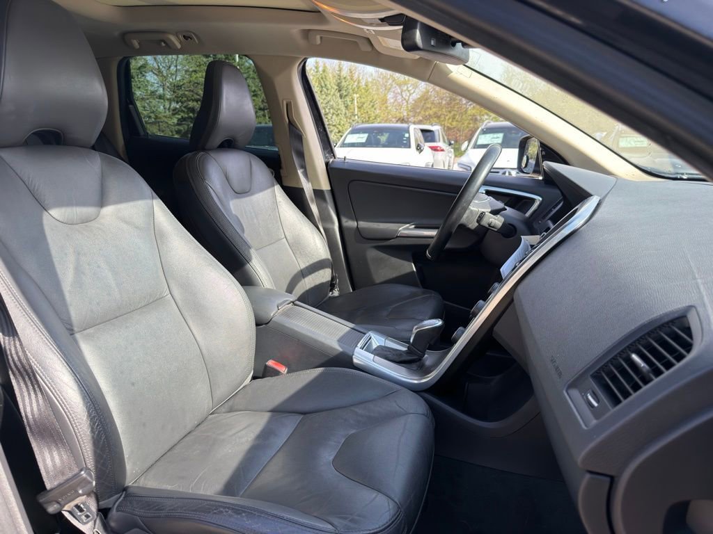 Used 2013 Volvo XC60 T6 AWD/4WD image 26