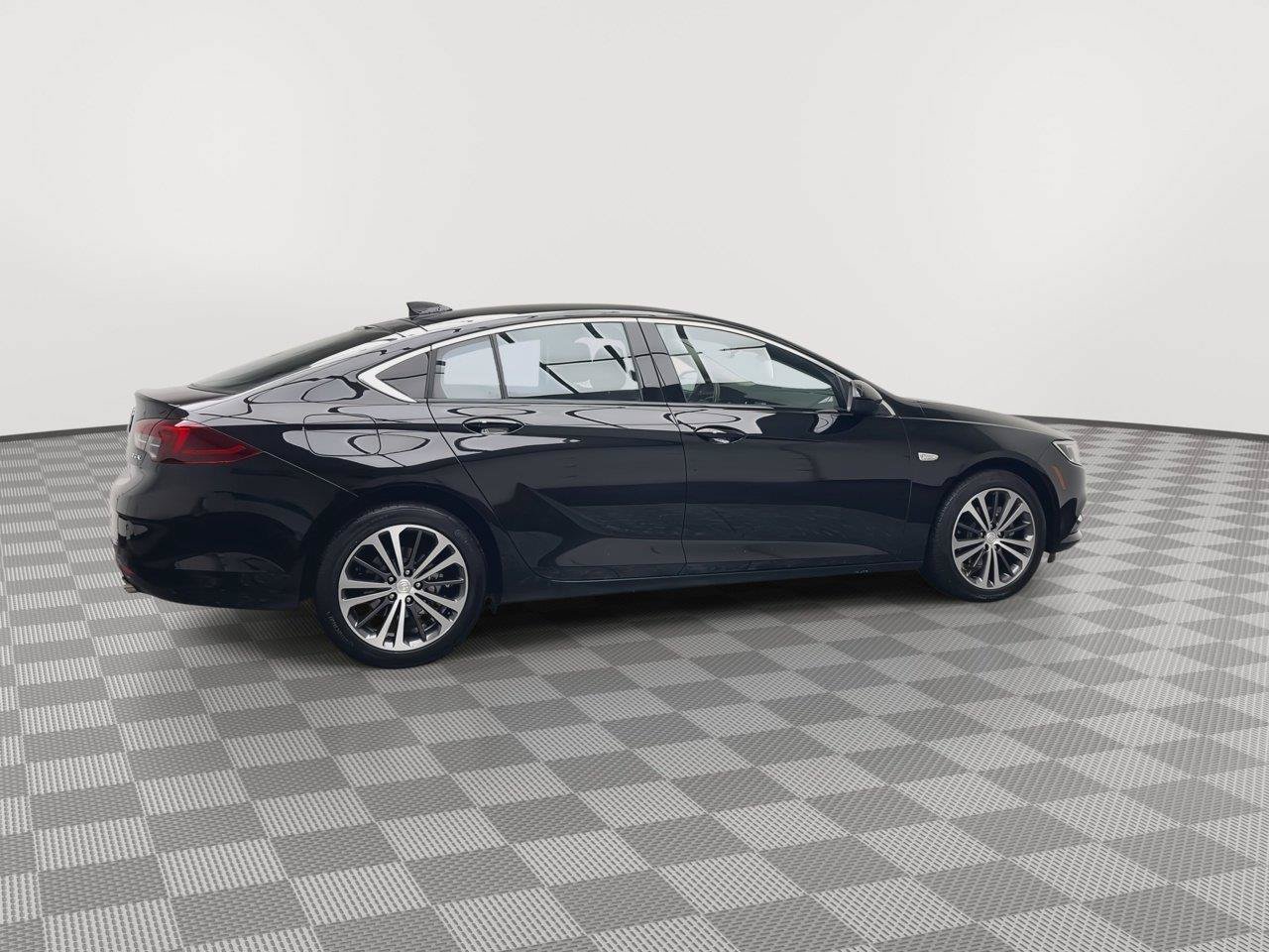 Certified 2020 Buick Regal Essence FWD image 40