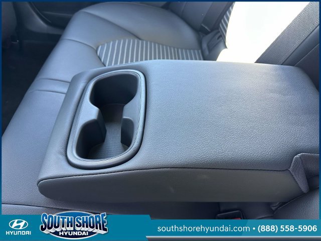 Used 2018 Toyota Camry SE w/ Audio Package FWD image 12