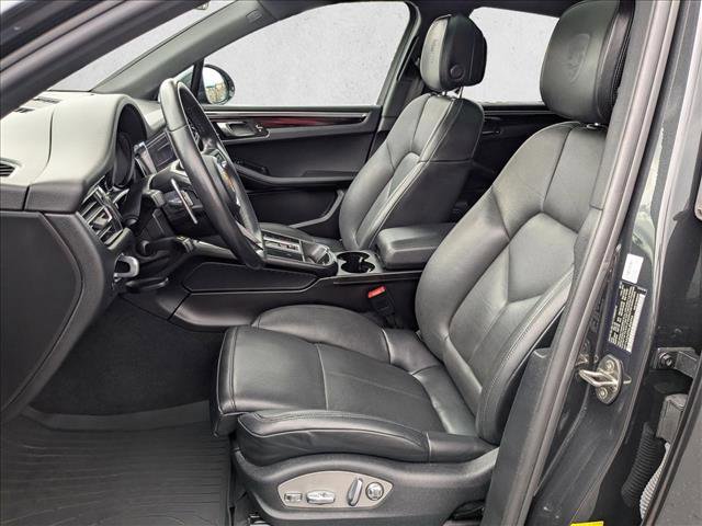 Used 2022 Porsche Macan image 17