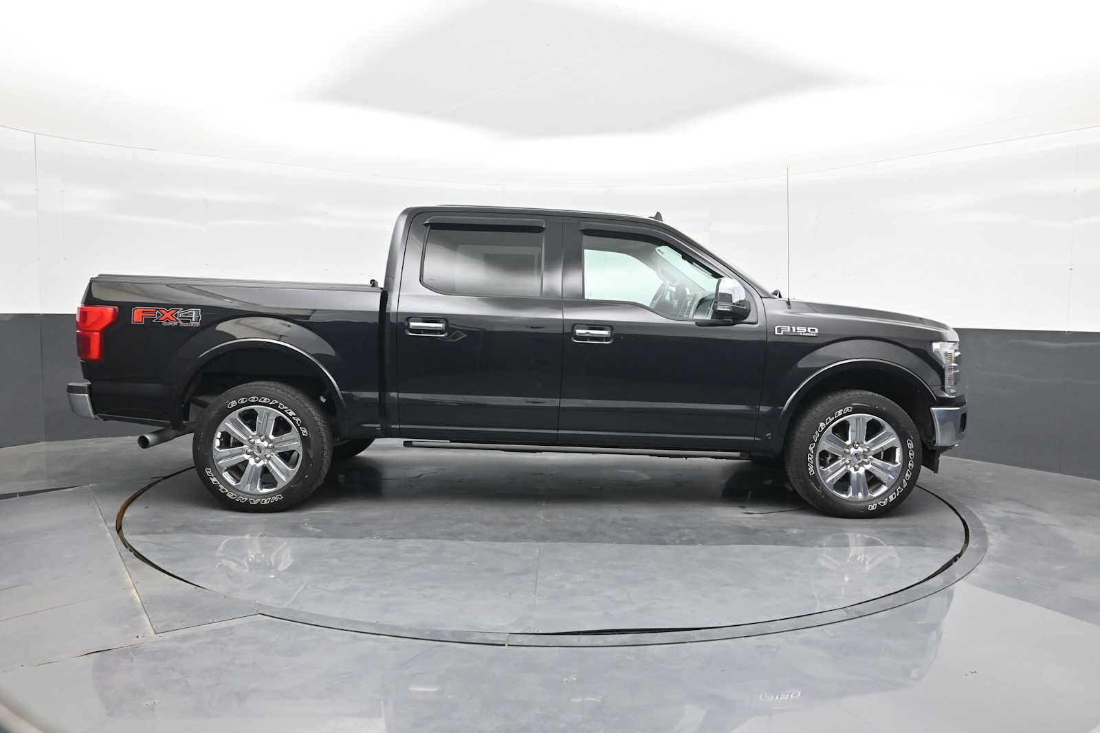 Used 2019 Ford F150 Lariat w/ Equipment Group 502A Luxury AWD/4WD image 9