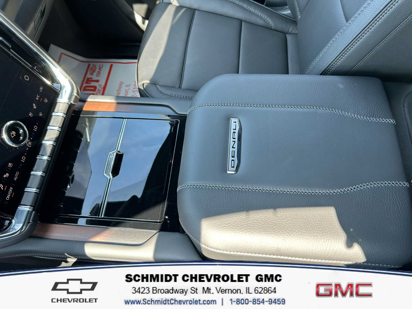 New 2026 GMC Yukon Denali AWD/4WD image 12