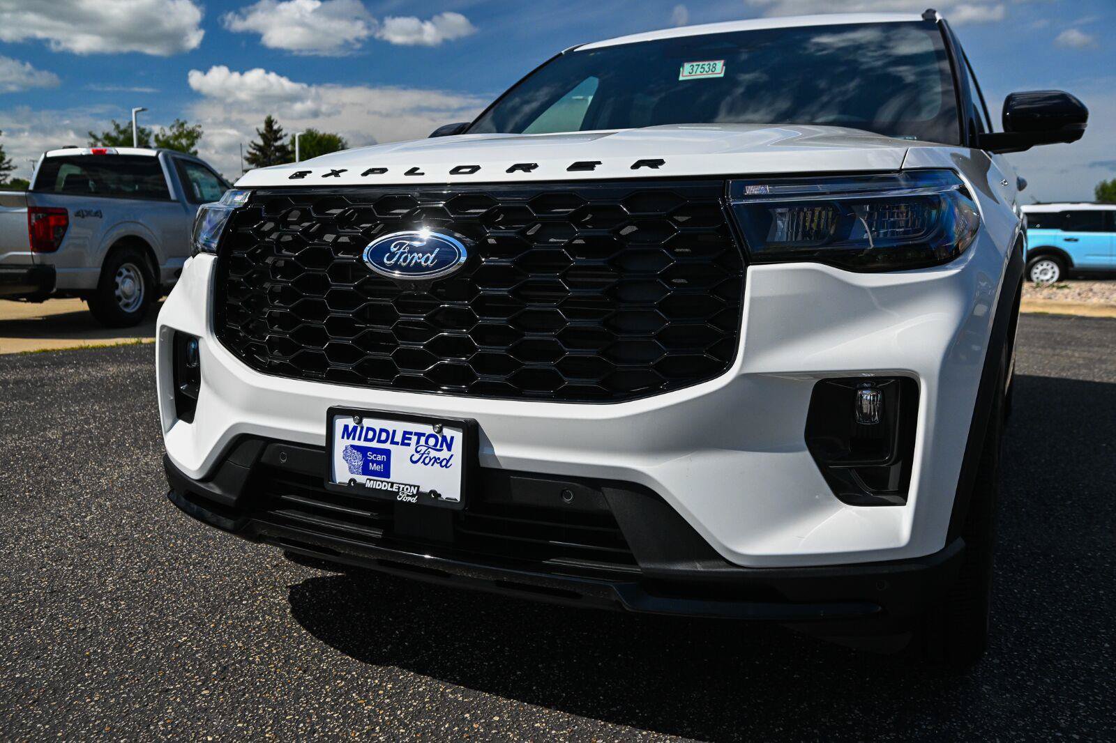 New 2026 Ford Explorer ST-Line w/ ST-Line Street Pack AWD/4WD image 11