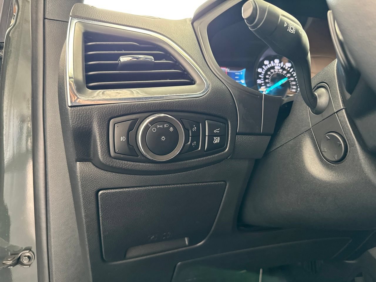 Used 2024 Ford Edge Titanium w/ Titanium Elite Package AWD/4WD image 34