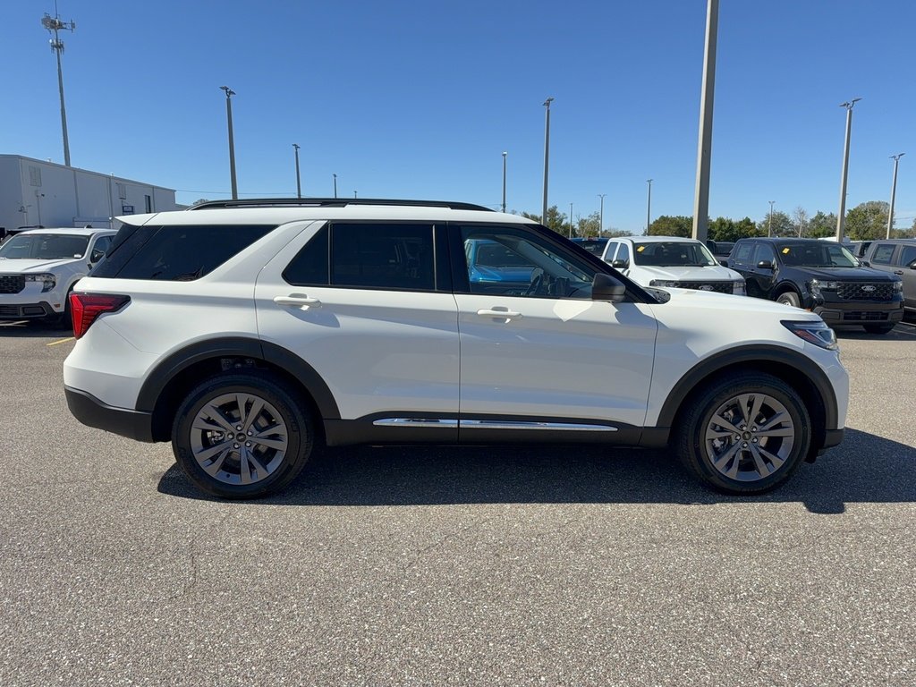 Certified 2025 Ford Explorer Active w/ Active Comfort Package image 5