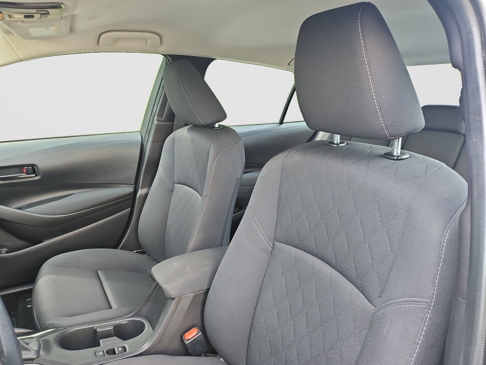 Used 2025 Toyota Corolla LE FWD image 23