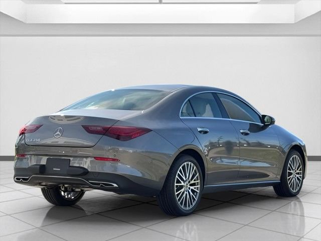 Used 2025 Mercedes-Benz CLA 250 image 3