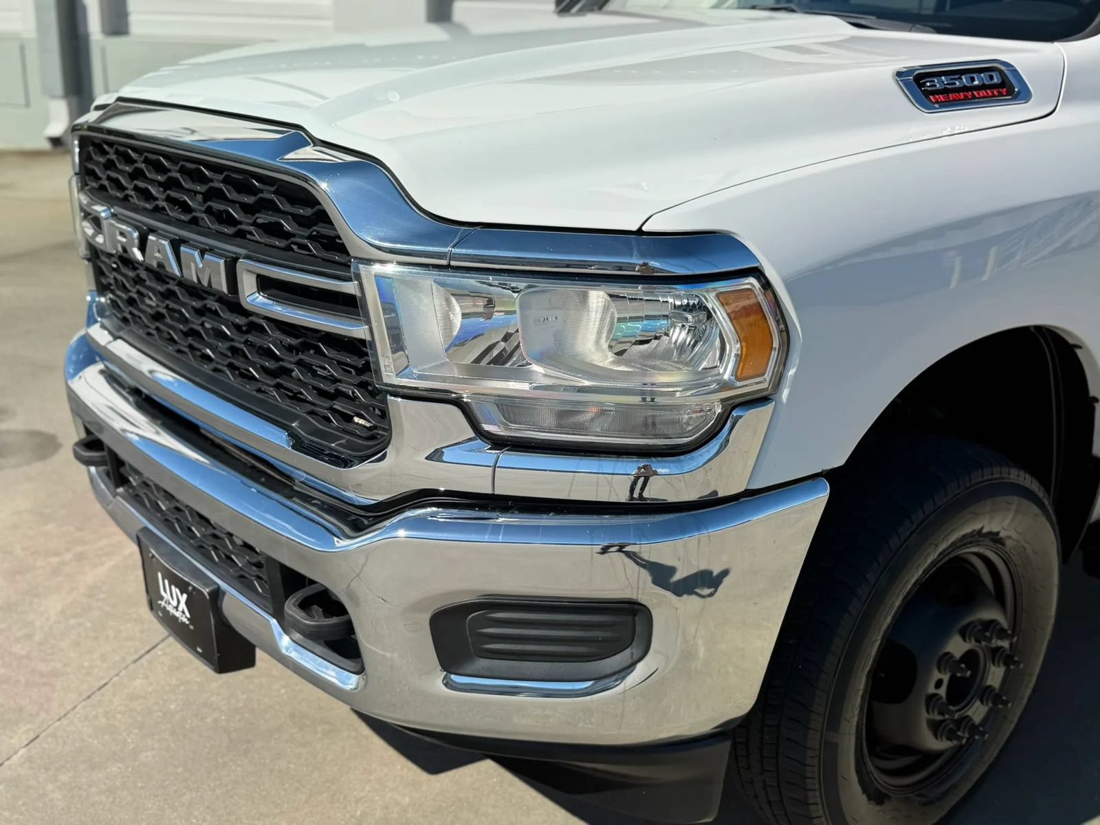 Used 2022 RAM 3500 Tradesman w/ Chrome Appearance Group AWD/4WD image 2