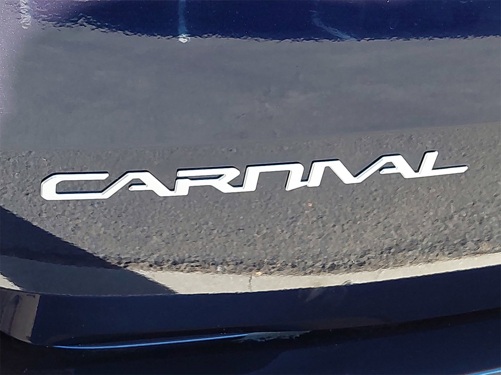 Used 2024 Kia Carnival LX image 41