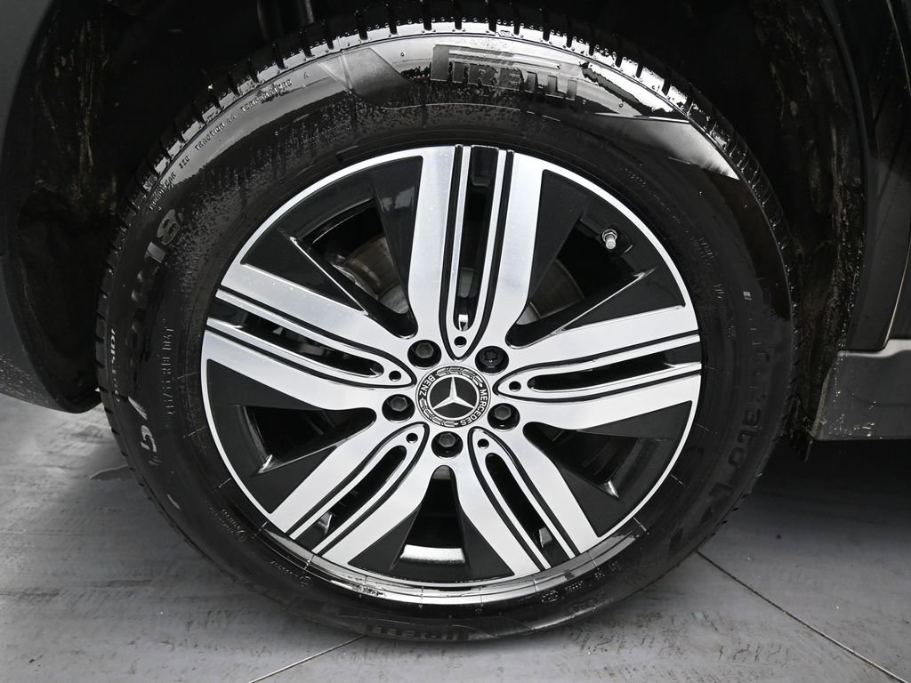 Used 2025 Mercedes-Benz EQB 250+ w/ Winter Package image 33