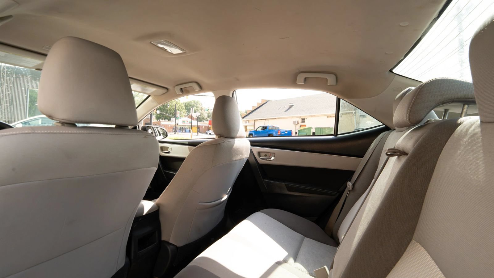 Used 2019 Toyota Corolla LE FWD image 21