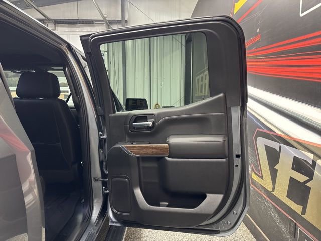 Used 2019 Chevrolet Silverado 1500 High Country w/ High Country Premium Package AWD/4WD image 28