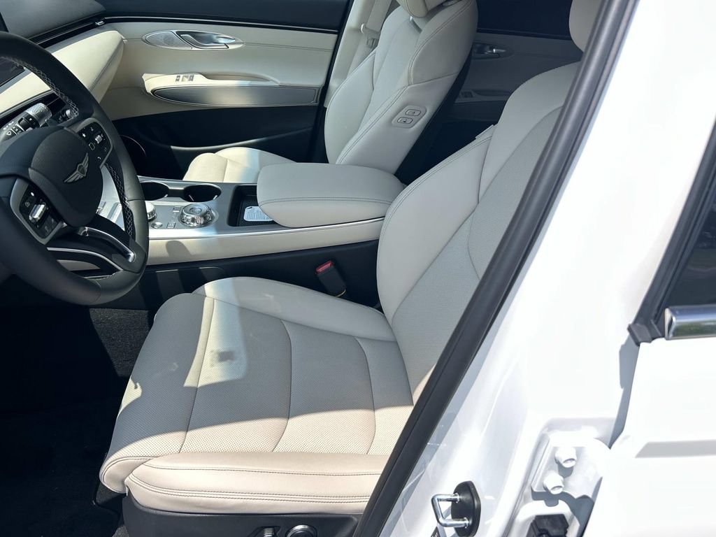 New 2027 Genesis GV70 2.5T Select AWD/4WD image 14