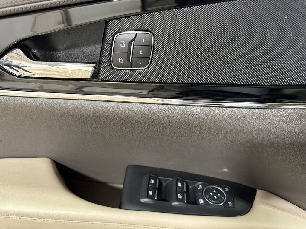 Used 2023 Lincoln Nautilus AWD w/ Premium Package image 15