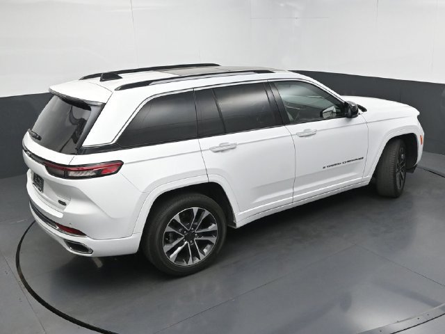 Used 2024 Jeep Grand Cherokee Overland w/ Trailer Tow Package AWD/4WD image 37