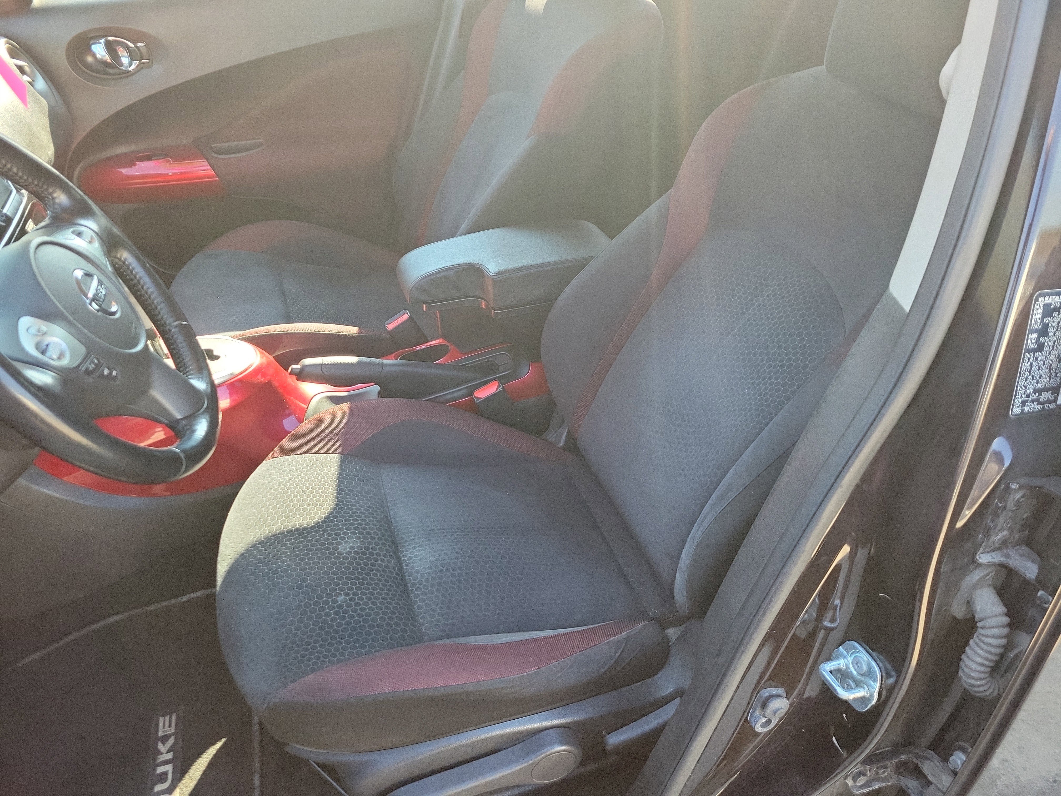 Used 2015 Nissan Juke SV w/ Cold Weather Package AWD/4WD image 10