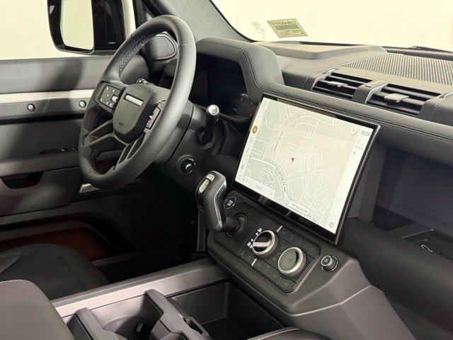 New 2026 Land Rover Defender 110 X-Dynamic SE AWD/4WD image 34