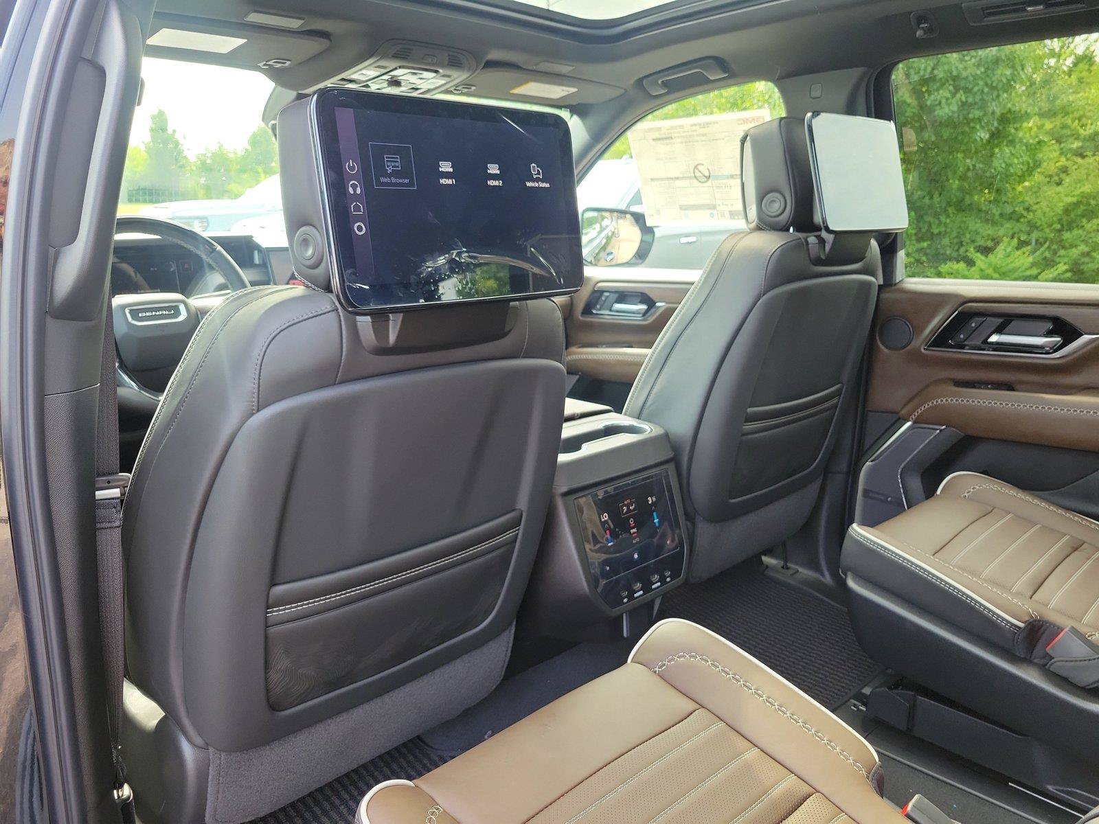 New 2026 GMC Yukon XL Denali Ultimate AWD/4WD image 13