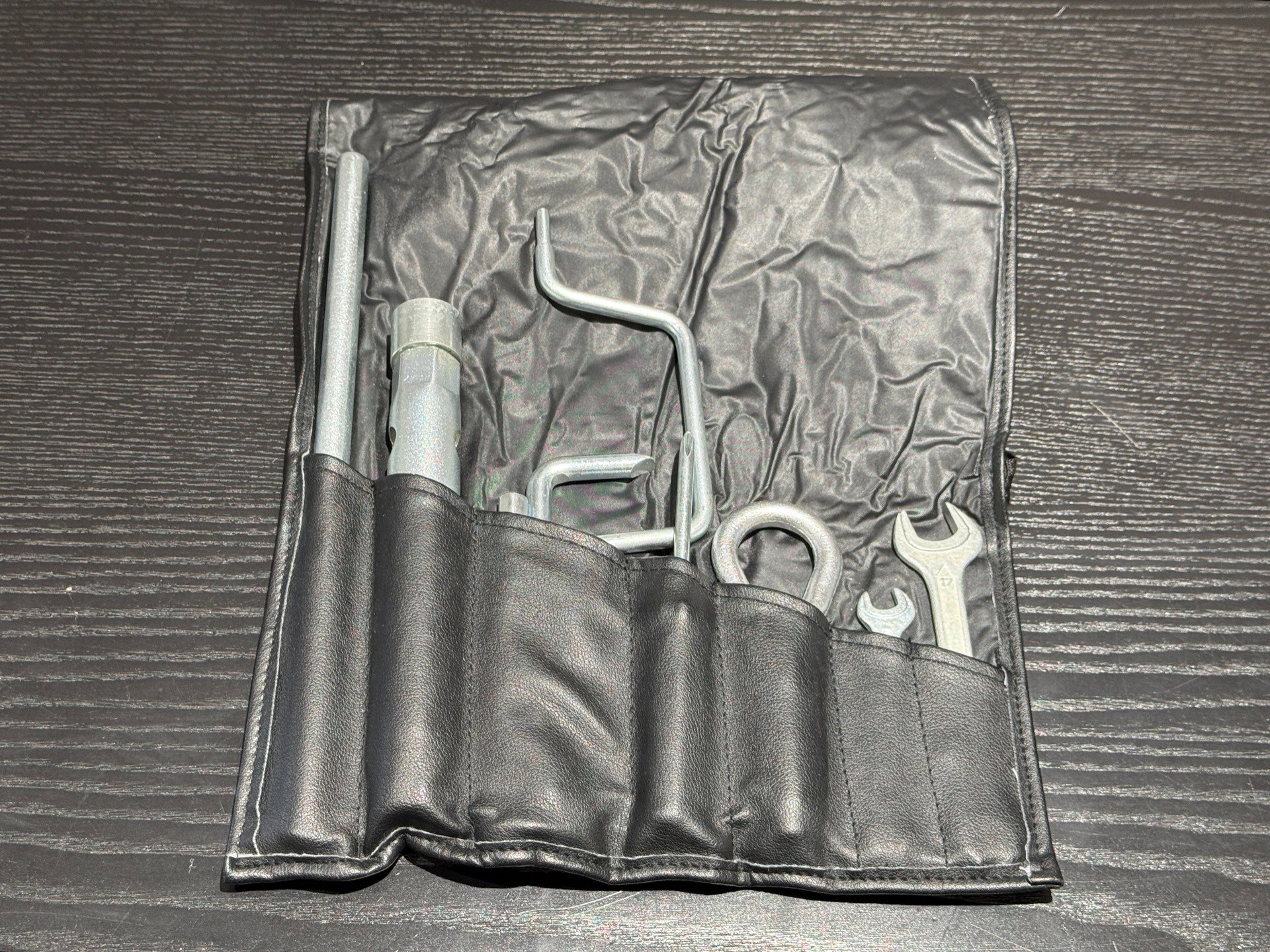 Used 1998 Porsche 911 Carrera S image 50