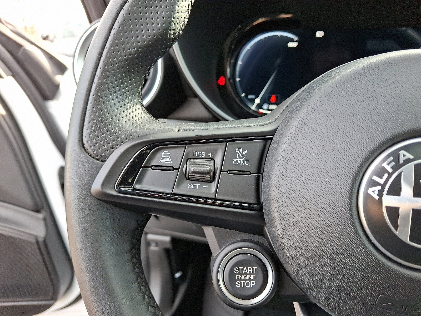 Used 2024 Alfa Romeo Giulia Ti image 21