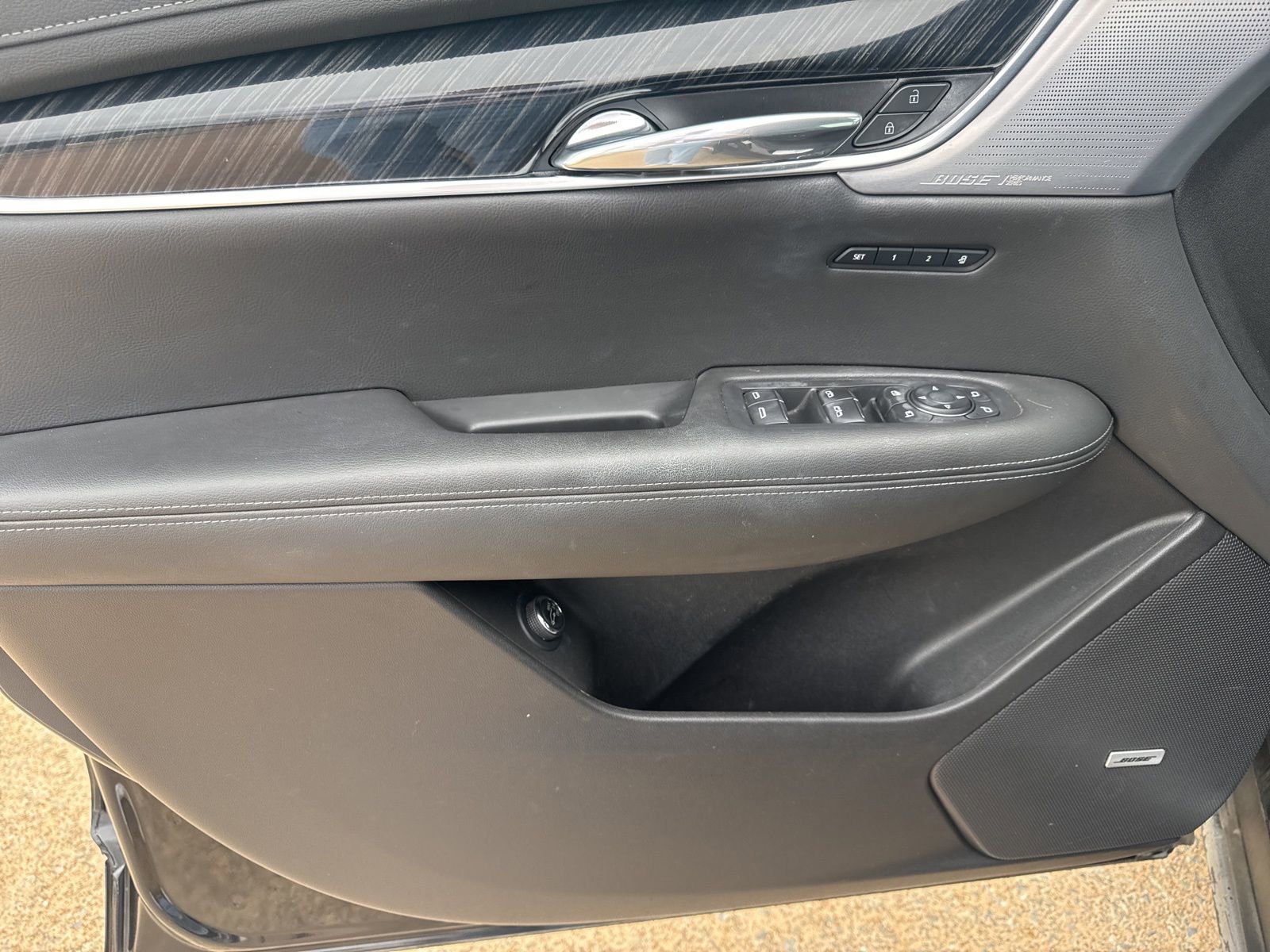 Used 2023 Cadillac XT6 Premium Luxury image 16