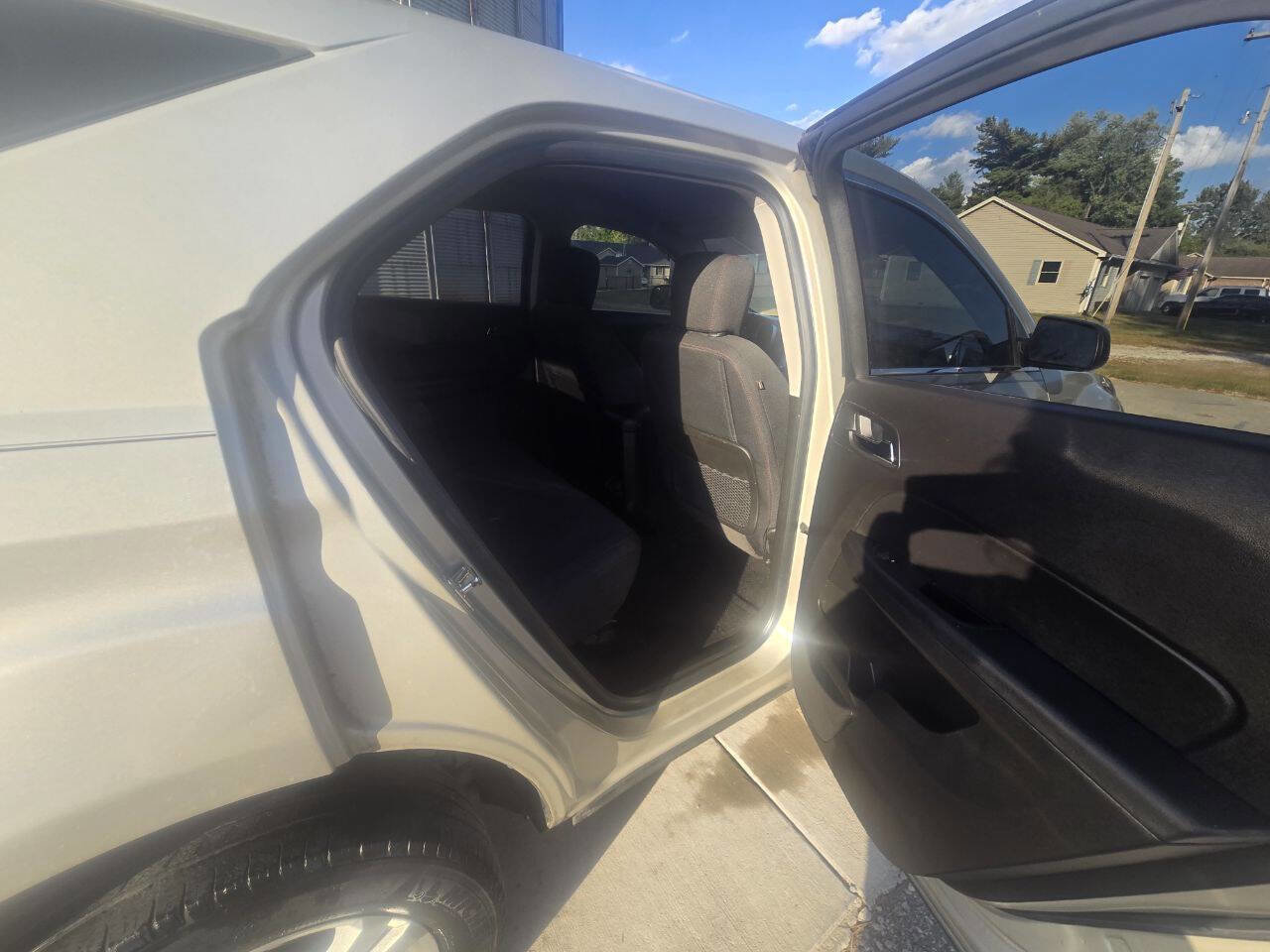 Used 2015 Chevrolet Equinox LS image 12