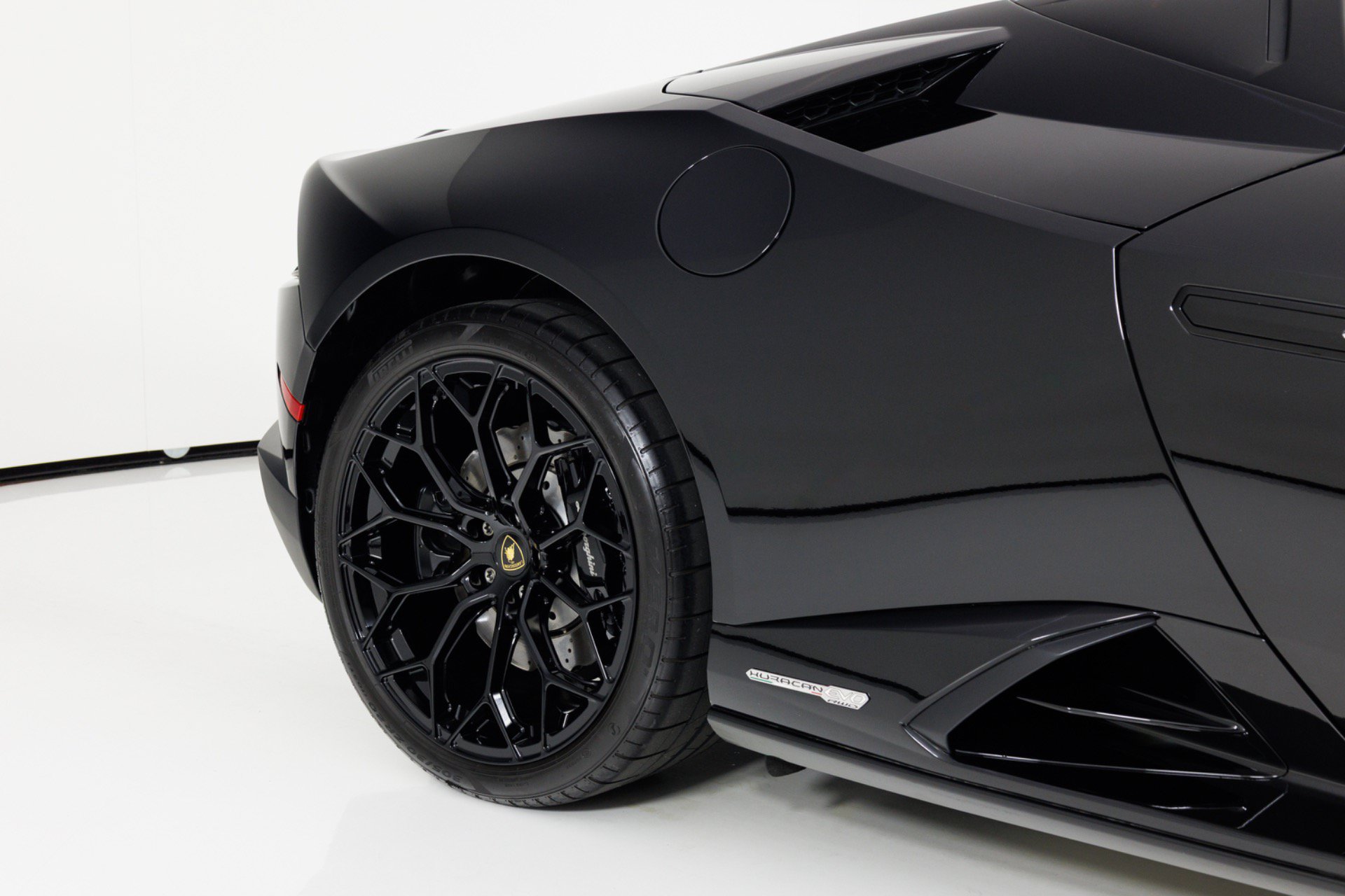 Used 2021 Lamborghini Huracan EVO RWD image 69