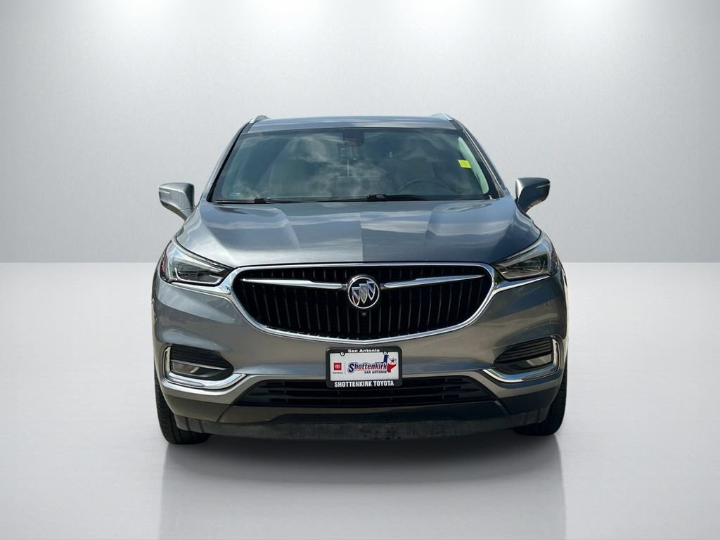 Used 2020 Buick Enclave Essence w/ Sound and Sites Package FWD image 2