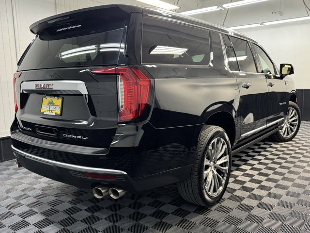 Used 2021 GMC Yukon XL Denali image 4