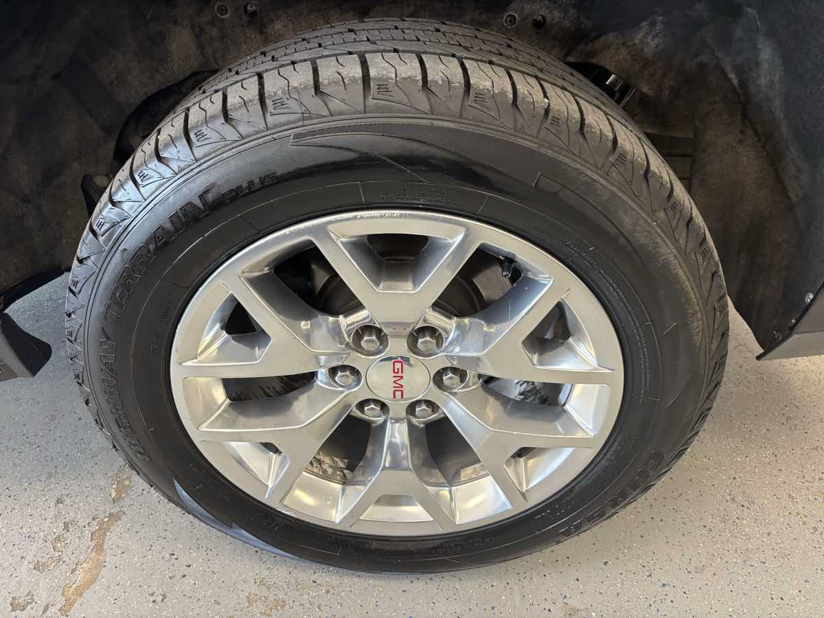 Used 2018 GMC Yukon XL SLE w/ SLE Value Package RWD image 26