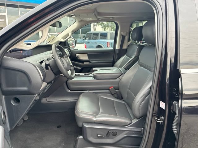 Used 2025 Ford Expedition Active AWD/4WD image 63