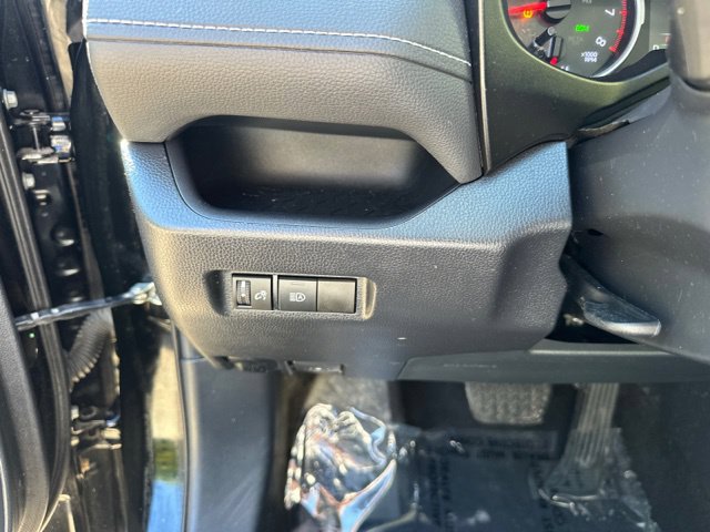 Certified 2019 Toyota RAV4 LE w/ All Weather Liner Package AWD/4WD image 28