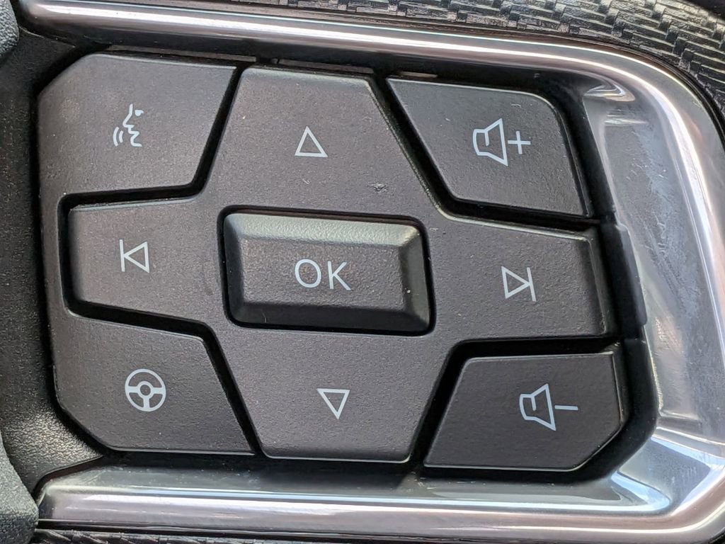 Used 2025 Ford Mustang Premium image 25