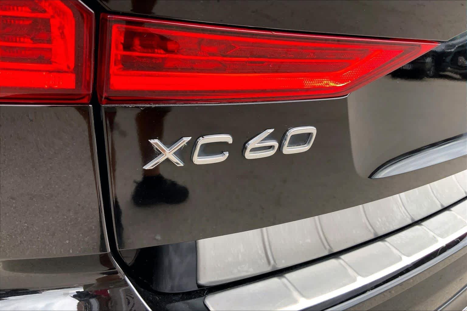Used 2022 Volvo XC60 B5 Inscription w/ Advanced Package image 31