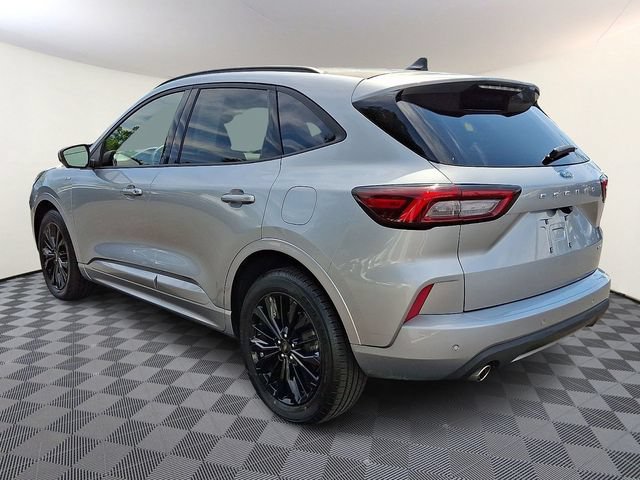 Certified 2023 Ford Escape ST-Line Elite AWD/4WD image 4