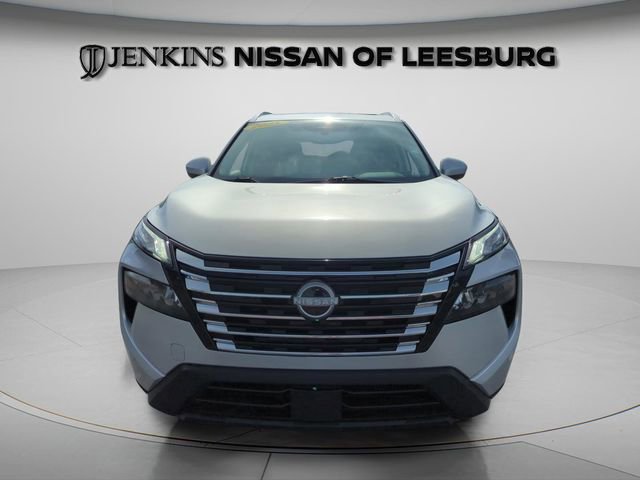 Certified 2025 Nissan Rogue SV w/ SV Premium Package AWD/4WD image 17