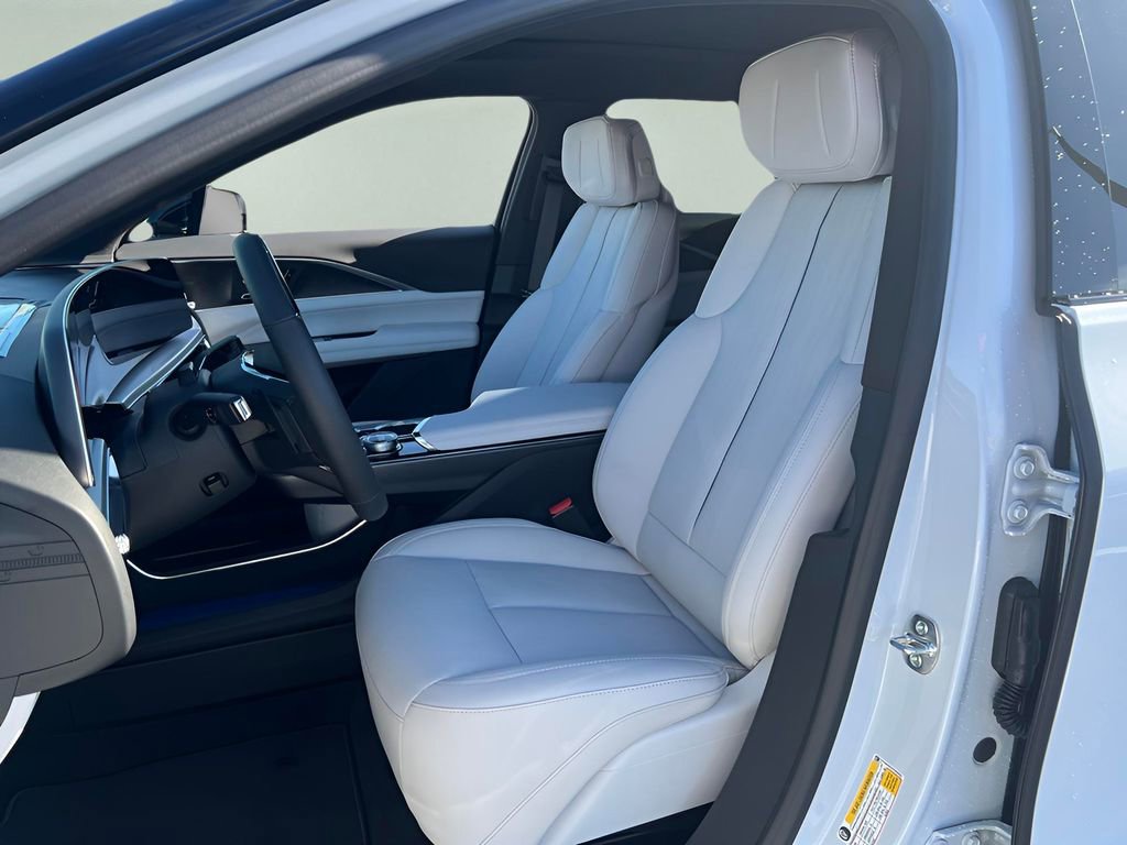 New 2026 Cadillac Lyriq Luxury RWD image 11