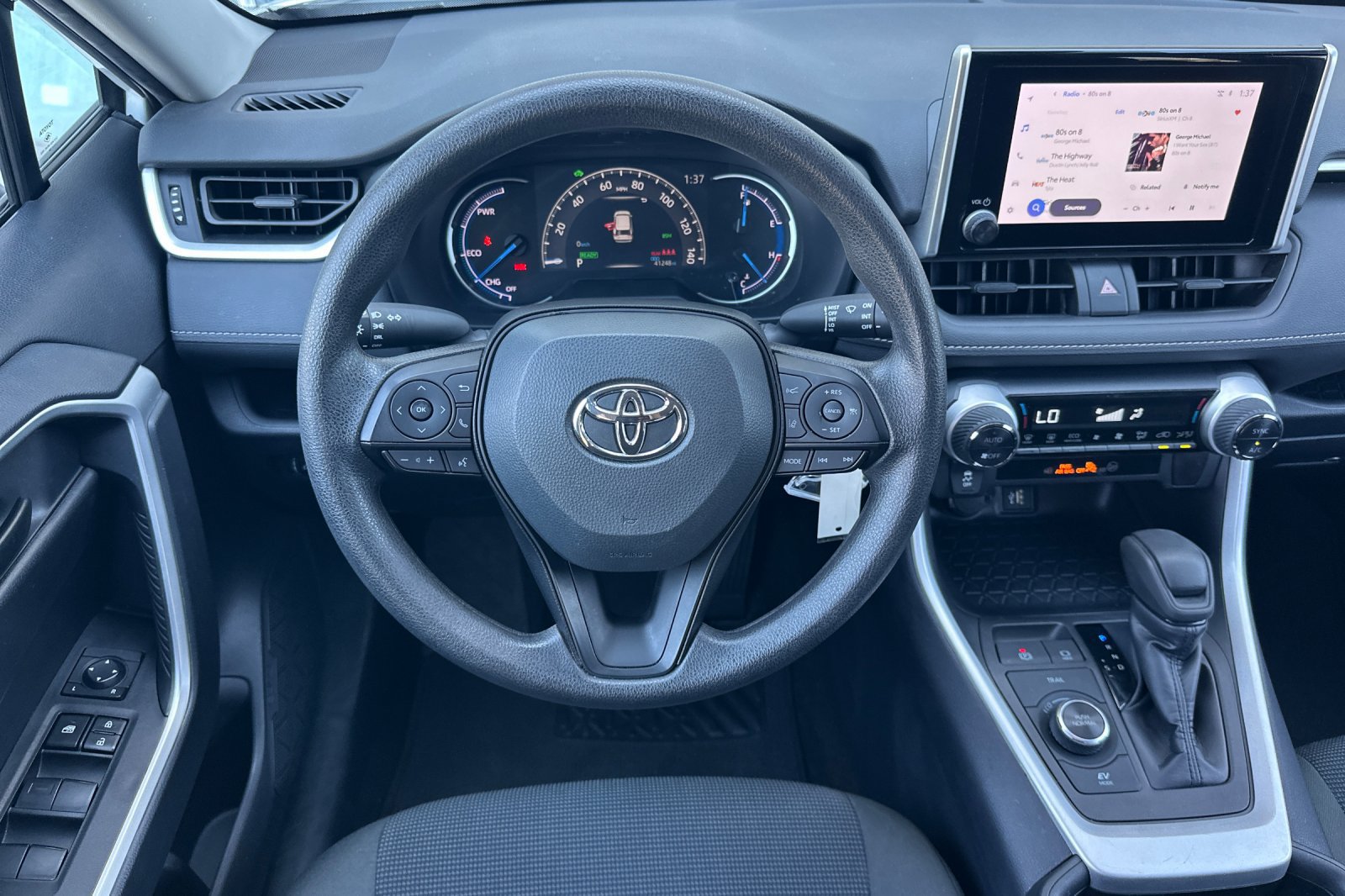 Used 2025 Toyota RAV4 LE AWD/4WD image 14