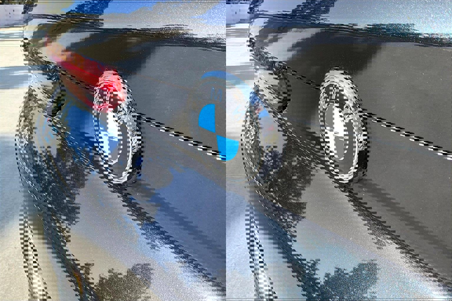 Used 2023 BMW X6 xDrive40i w/ M Sport Package image 7