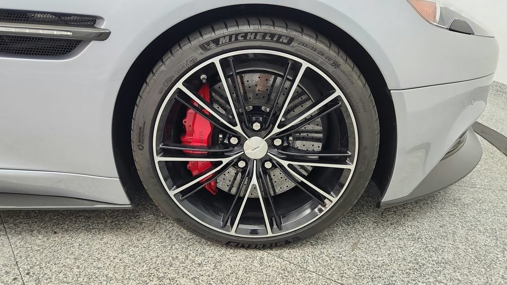 Used 2014 Aston Martin Vanquish Coupe RWD image 64