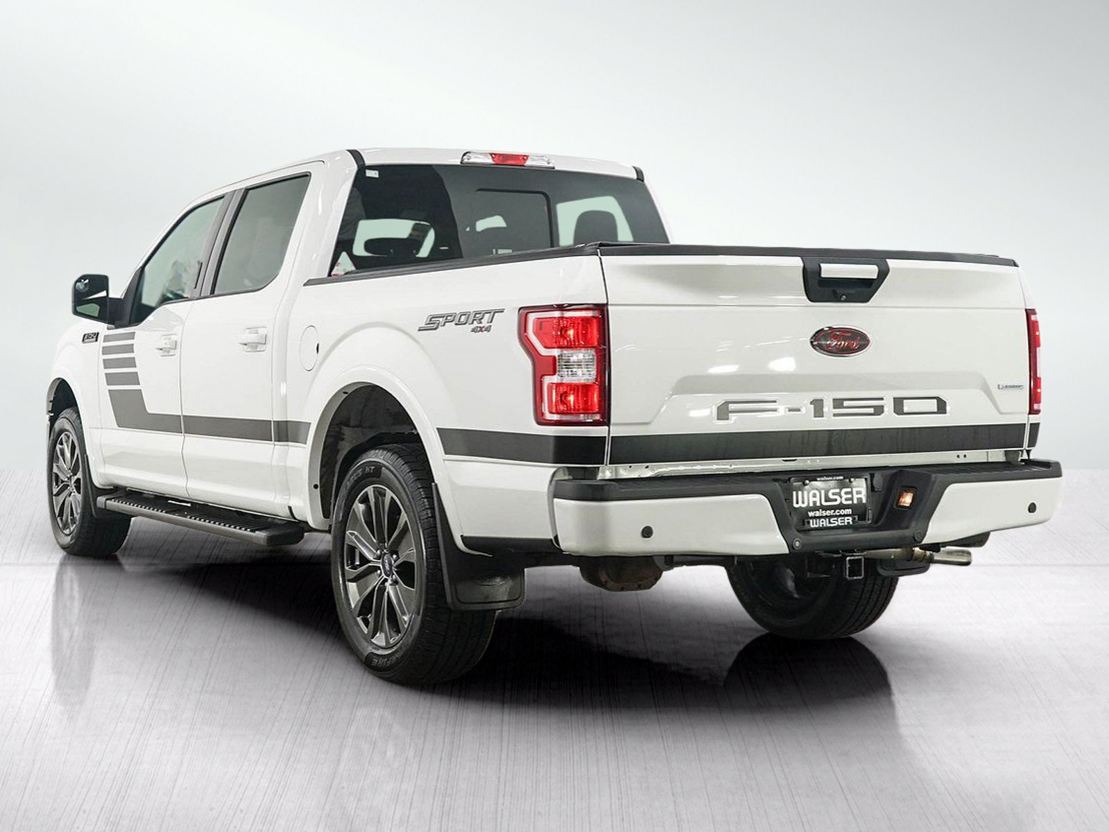 Used 2018 Ford F150 XLT w/ Equipment Group 302A Luxury AWD/4WD image 3