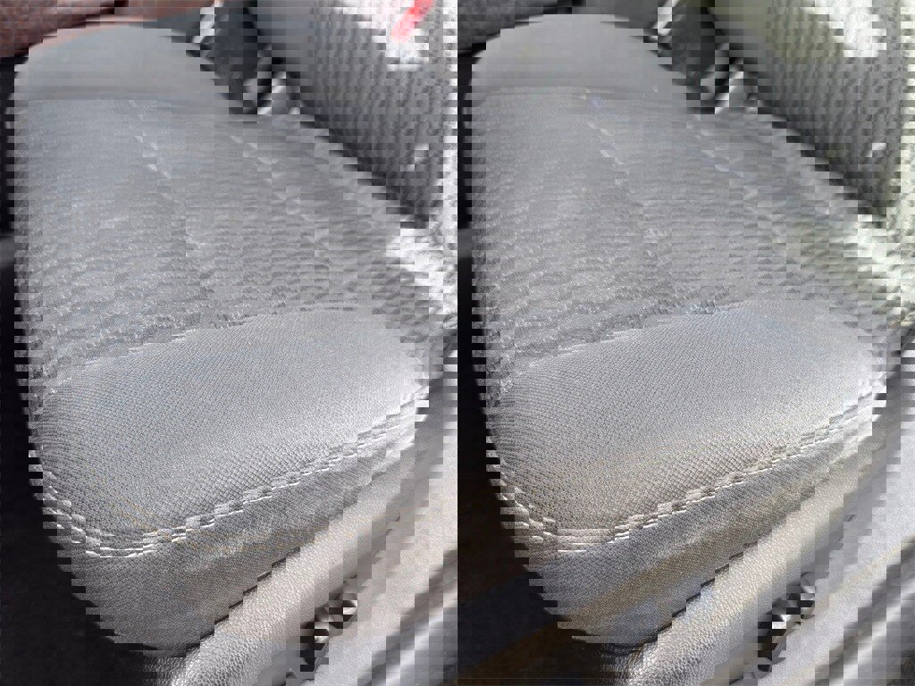 Used 2018 GMC Yukon SLE w/ SLE Value Package image 16