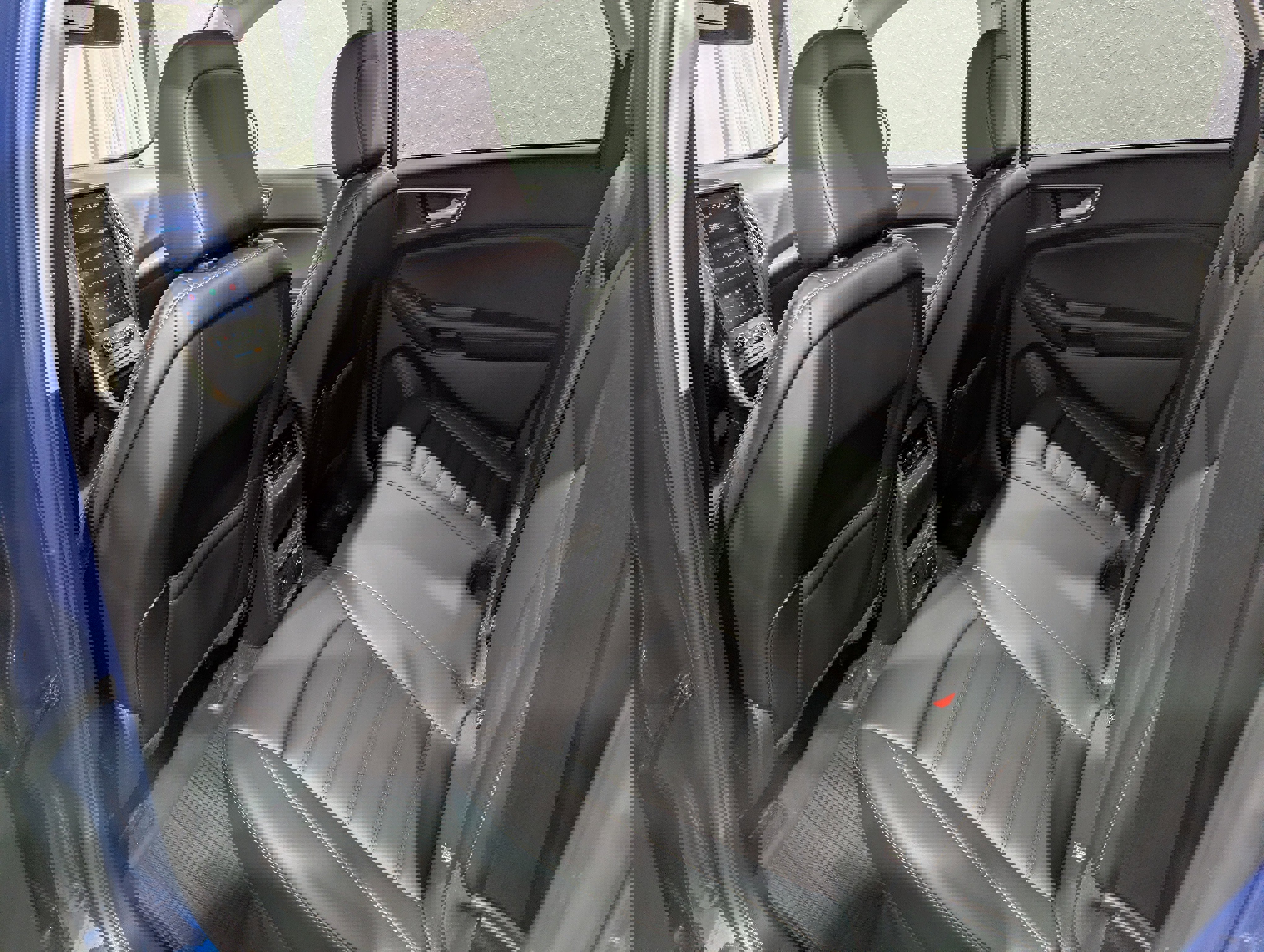 Used 2024 Ford Edge SEL w/ Convenience Package image 11