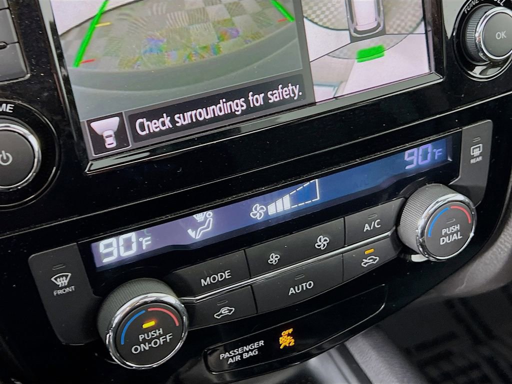 Used 2019 Nissan Rogue SV w/ Sun & Sound Touring Package image 15