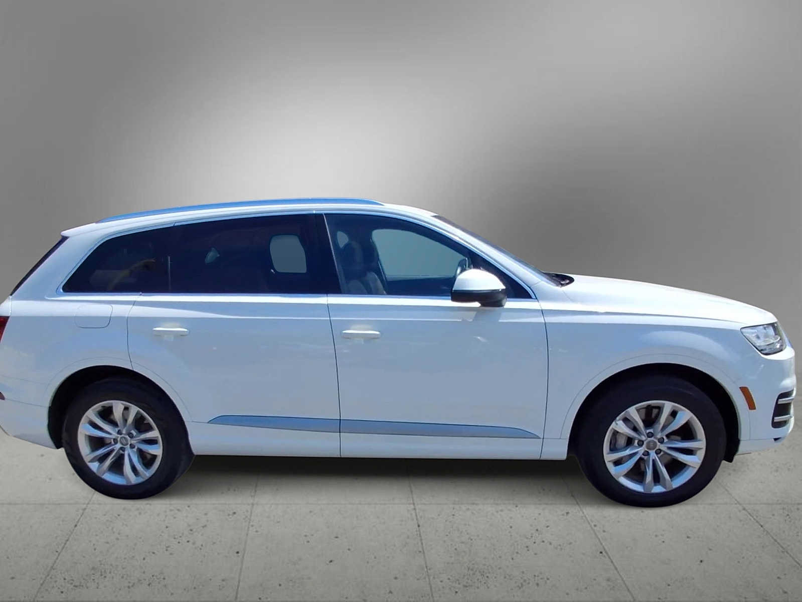 Used 2017 Audi Q7 3.0T Premium Plus AWD/4WD image 9