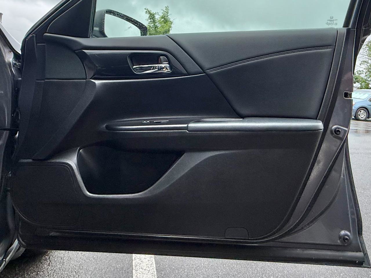 Used 2015 Honda Accord Sport image 20