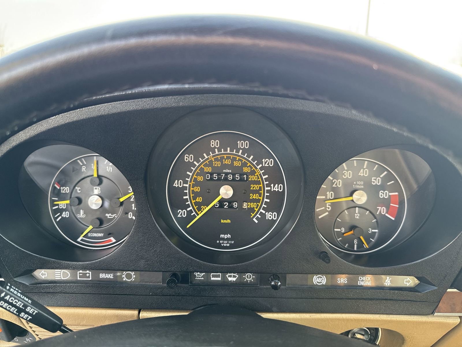 Used 1988 Mercedes-Benz 560 SL image 15